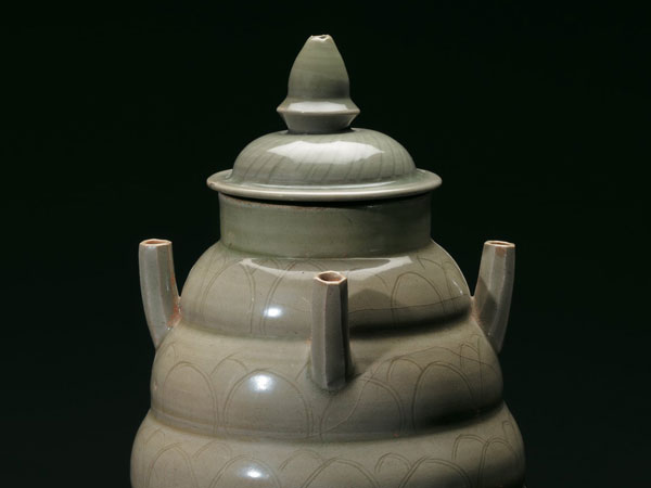 Kaikodo Celadon Funerary Jar