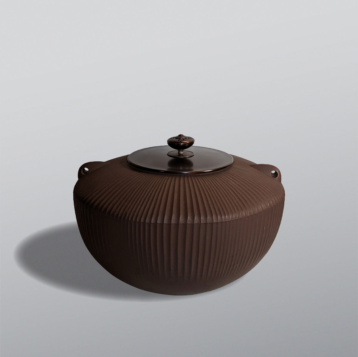 Onishi_Hata-Shunsai-III_Tea-Kettle_Octagonal-Design