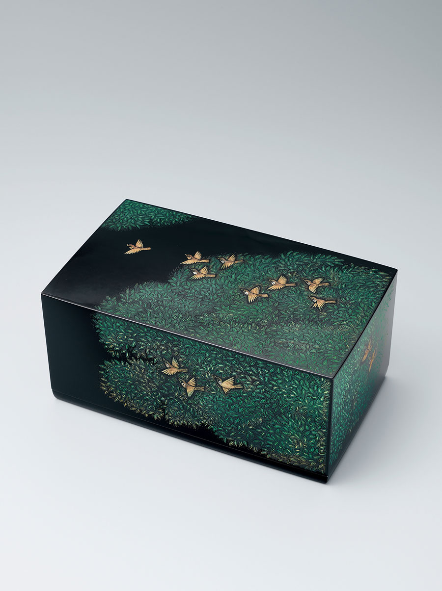 Mae Fumio Kunpu Summer Breeze box with bird design