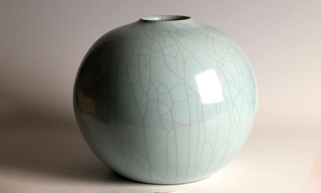 Thomsen Gallery Opens New Location with Ceramics Exhibition
